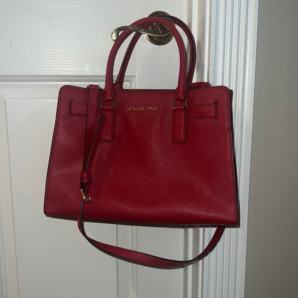 Micheal Kors purse